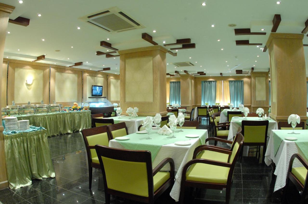 Al Muntazah Plaza Hotel Doha Eksteriør billede