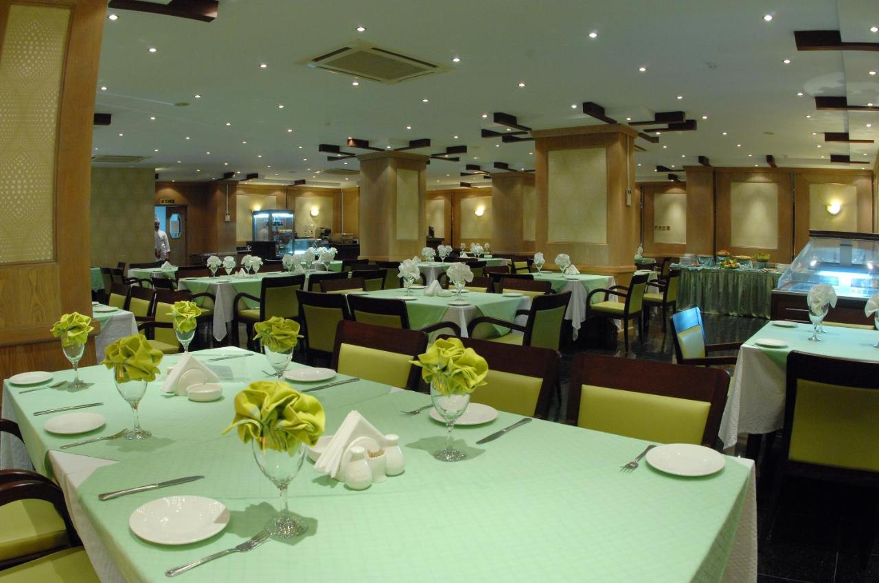 Al Muntazah Plaza Hotel Doha Eksteriør billede