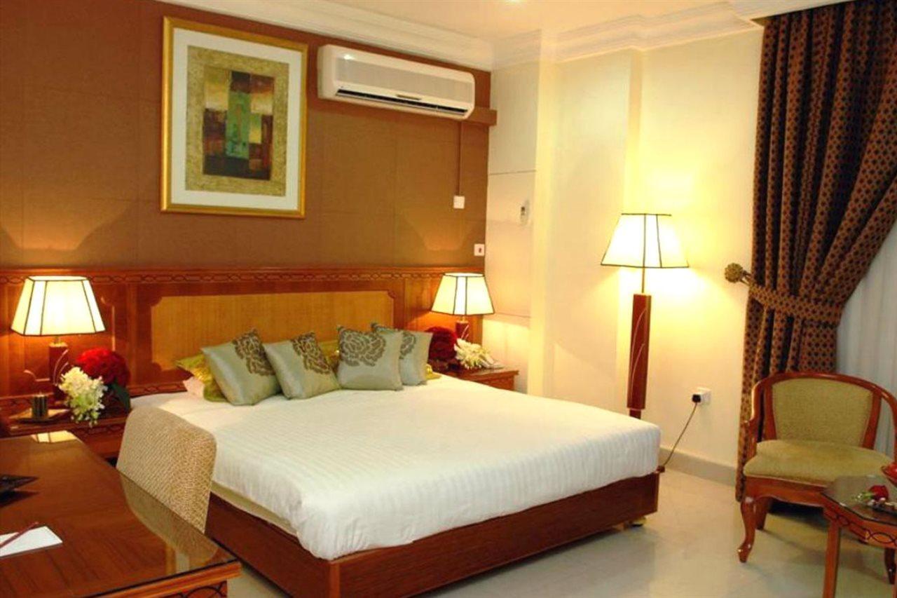 Al Muntazah Plaza Hotel Doha Eksteriør billede