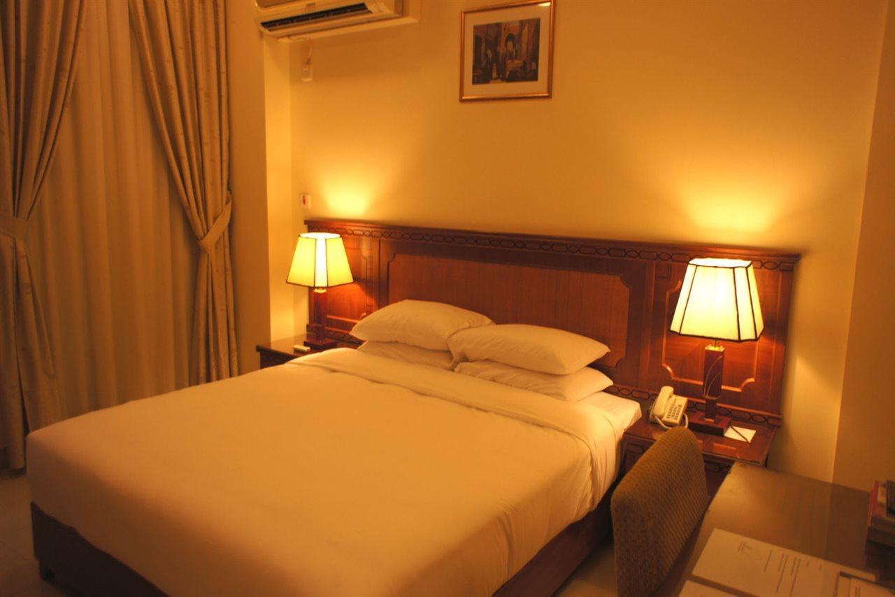 Al Muntazah Plaza Hotel Doha Eksteriør billede