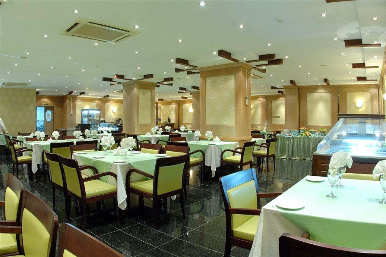 Al Muntazah Plaza Hotel Doha Eksteriør billede